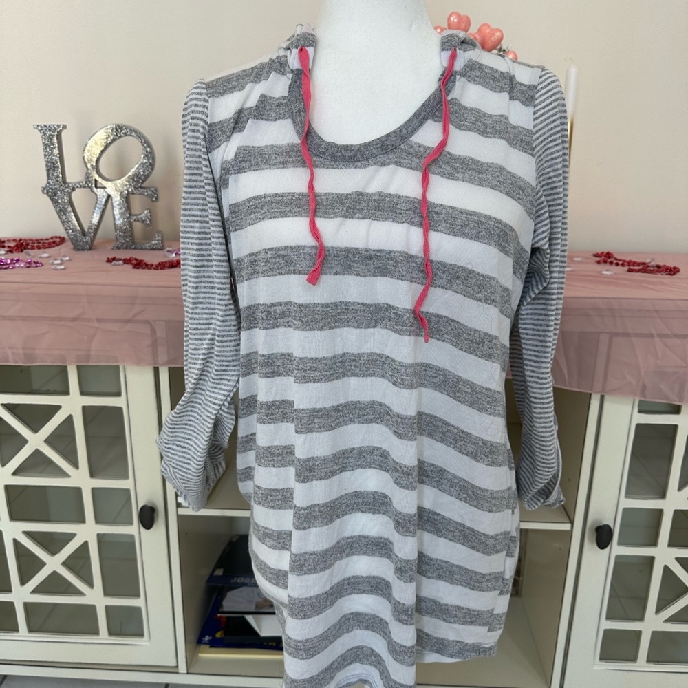 Maternity hoodie